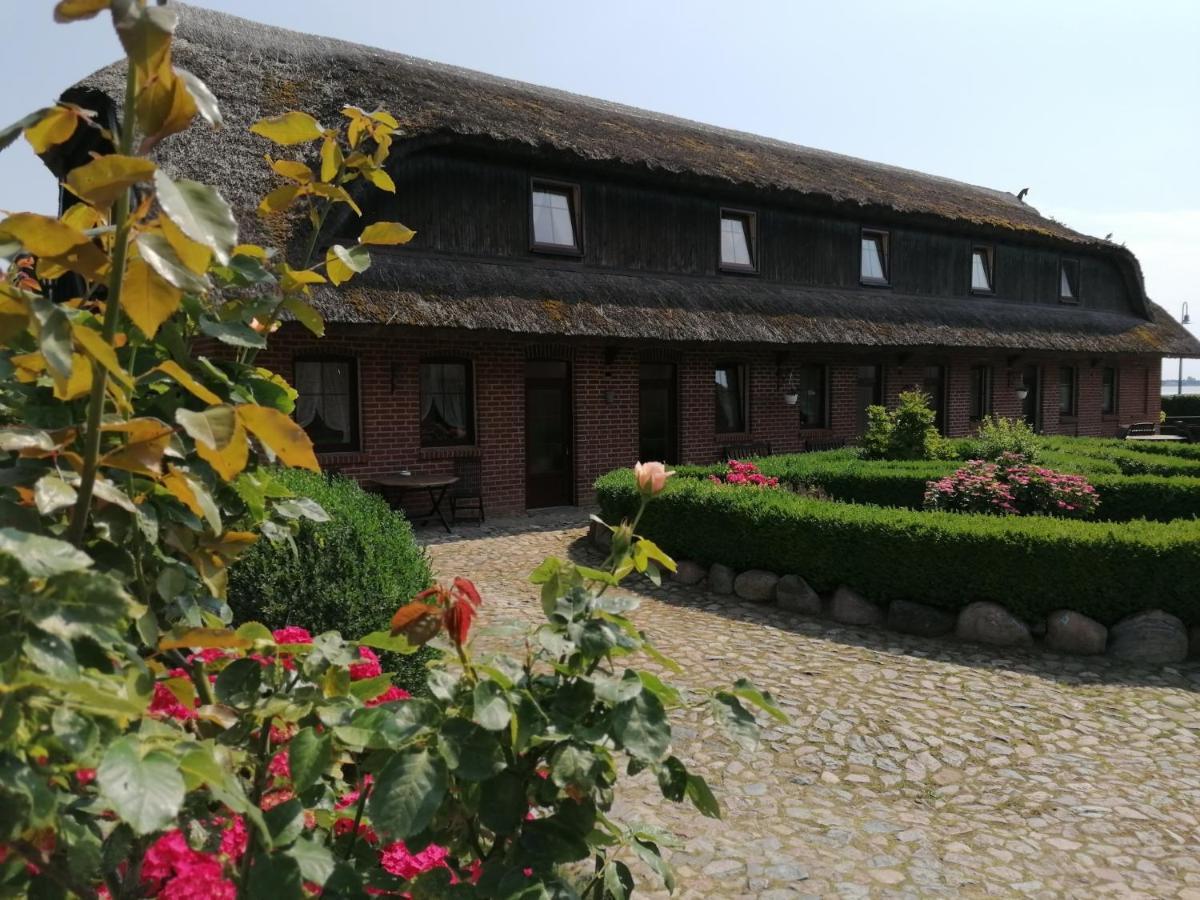 Gasthof-Ferienwohnungen-Kliesow'S Reuse Alt Reddevitz Екстер'єр фото